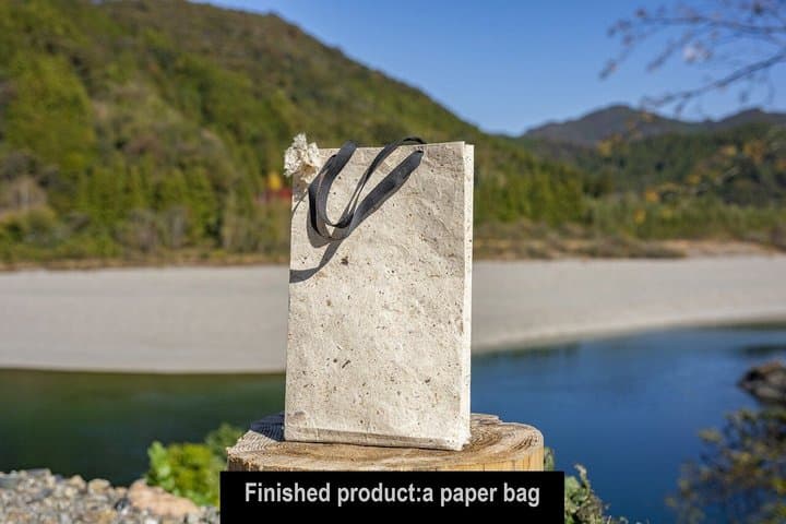 Make traditional Tosa washi paper using a recycling technique — photo 7