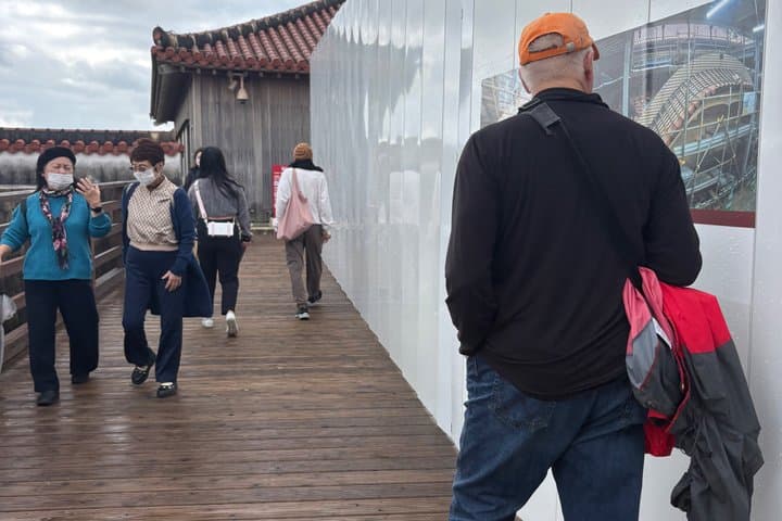 Naha - Shuri Castle Walking Tour with local guides — photo 10