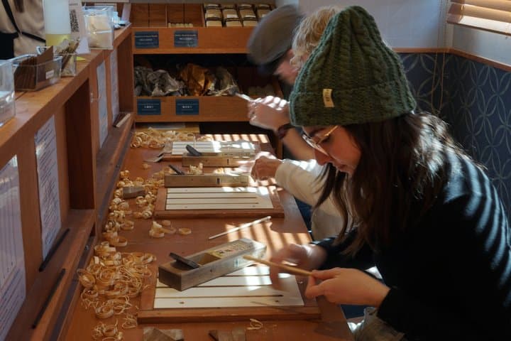 Tokyo : Asakusa Chopsticks Making Class — photo 10