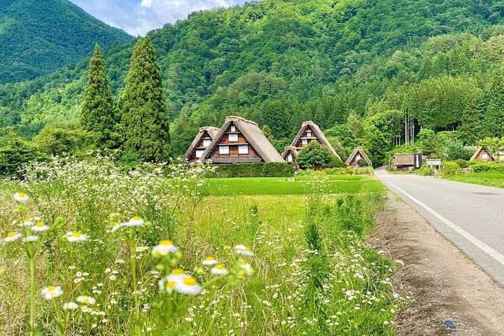Shirakawago & Takayama Bus Tour from Nagoya w/Optional Lunch — photo 4