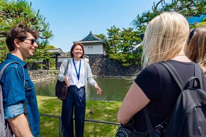 Tokyo Imperial Palace and Shogun Castle Walking Tour — photo 1