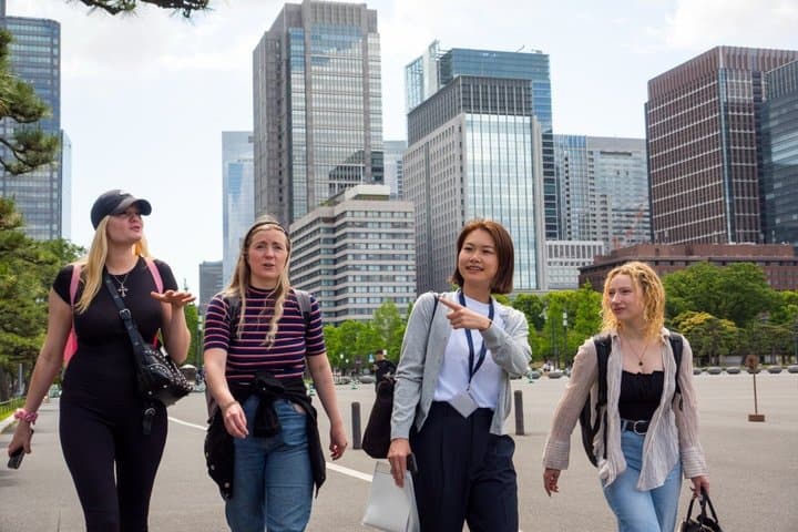 Tokyo Imperial Palace and Shogun Castle Walking Tour — photo 7