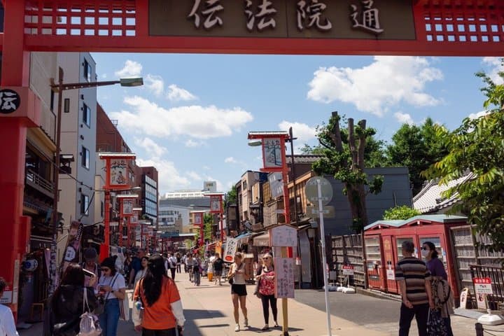 Tokyo: Asakusa, Senso-ji temple & Shrine Walking Tour — photo 13