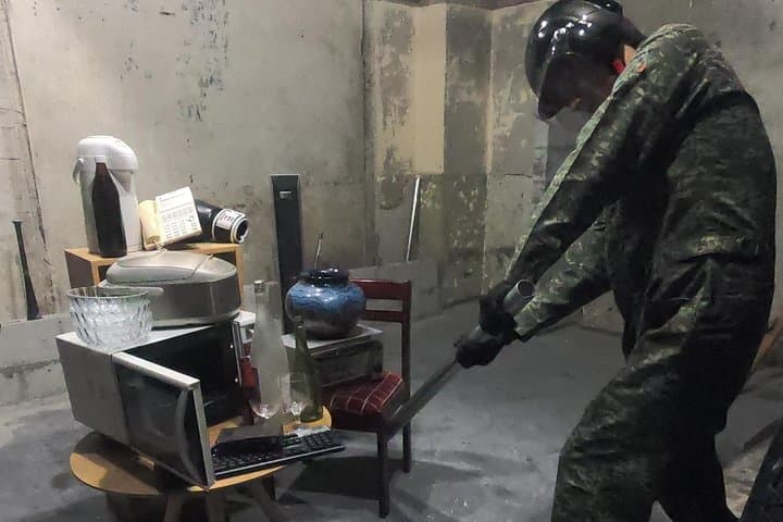 Destroy home appliances, furniture, and fragile items with instinct! ! 5kg