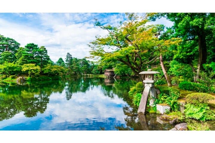 Private Half-Day Kanazawa Walking Tour and Historical Photo Spot