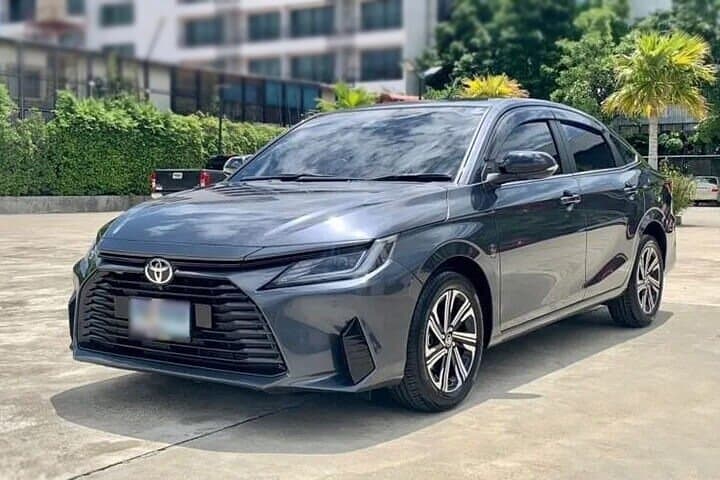 Private Transfer by Sedan from Itami Airport ITM to Osaka City