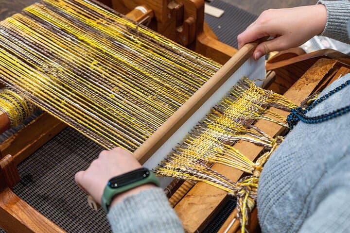 Private Fabric Making History Tour in Tokamachi