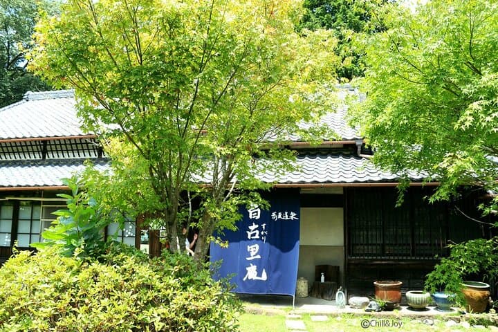 Untouched Japanese Mountain Villages on a Guided English Tour
