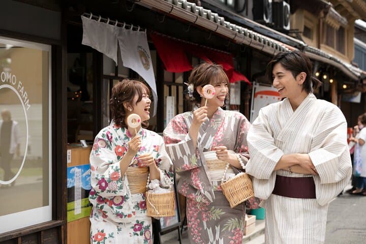 Inuyama Private Tour with Kimono and Sado Experience from Nagoya