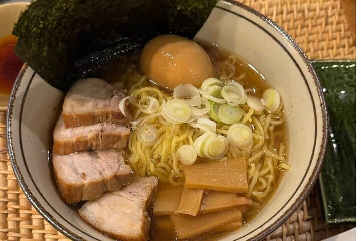 Let's make ramen and gyoza at a local Tokyo home!