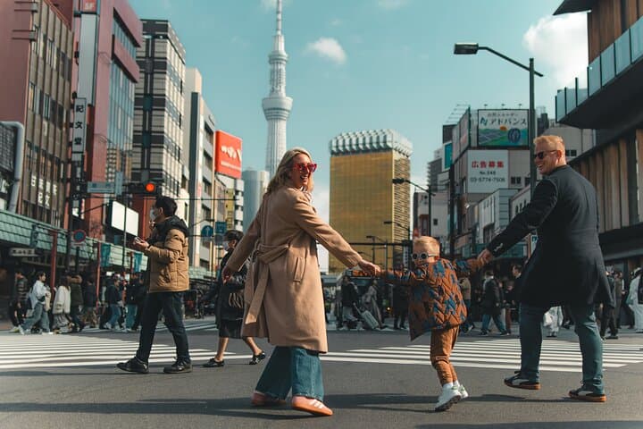 Street style photography service for visitors in Japan