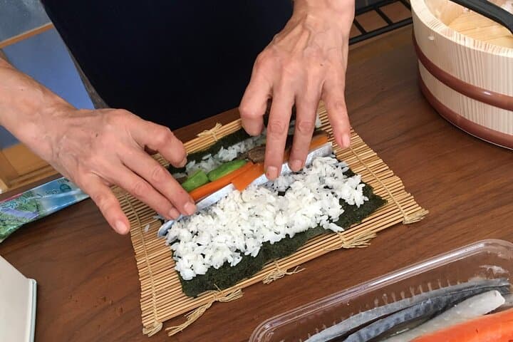 Rolled Sushi Making 30 minutes from Shibuya/Vegetarian Available