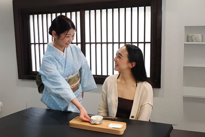 Tokyo Traditional Tea Ceremony with a Japanese Tea Master
