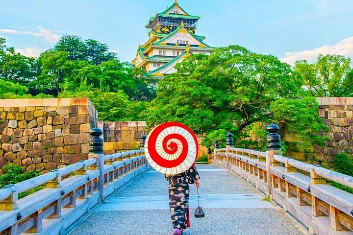 Chauffeur service from Osaka to Kansai Airport (one-way)