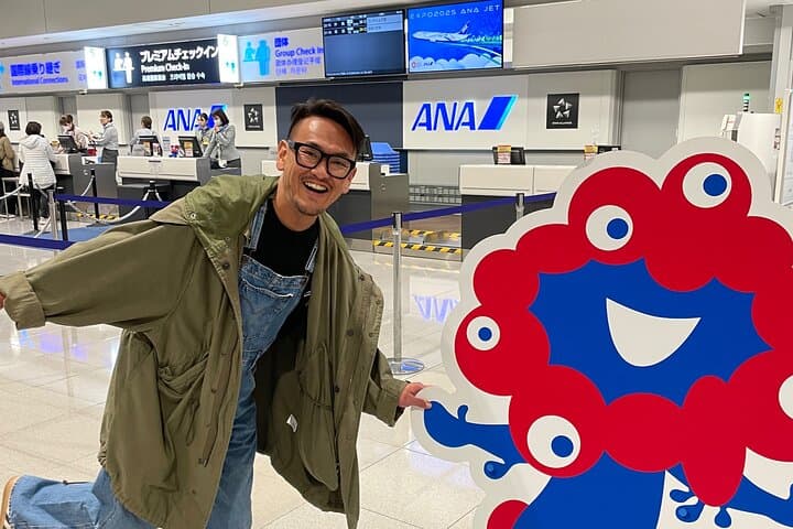 Kansai Airport from Osaka by a Japanese Local Licensed Pro Driver
