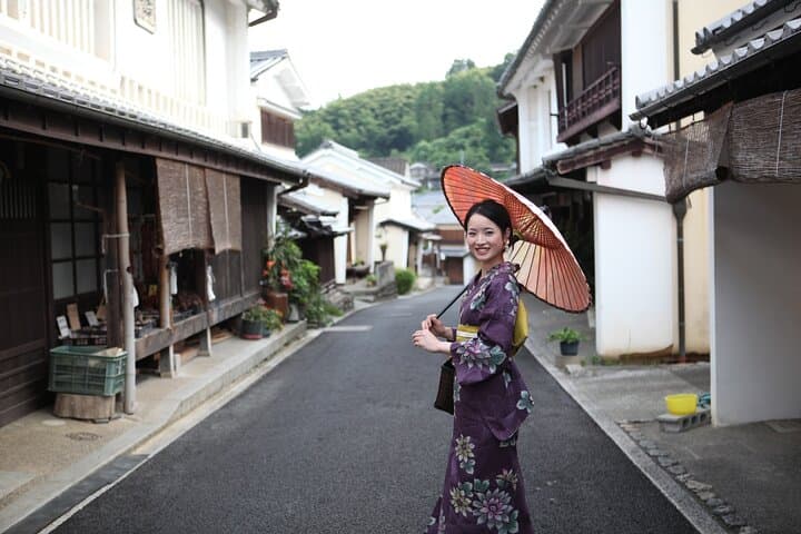 Uchiwa Fan Making and Uchiko Town Historical Stroll