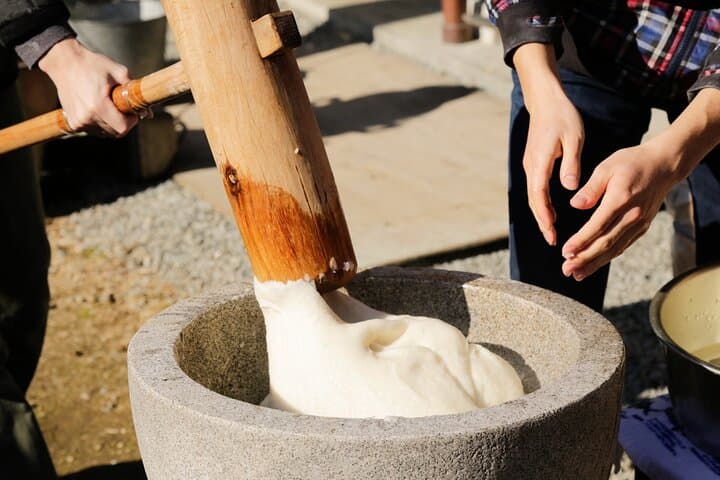 Pound and Taste Japan’s Spirit with Rice Cake Making in Nagoya
