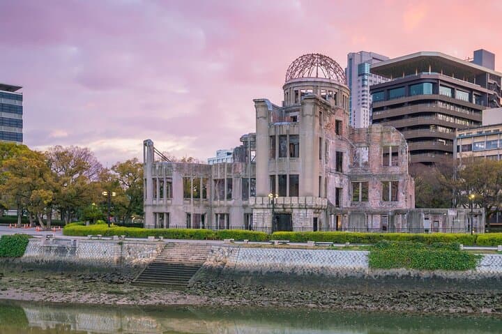Hiroshima 3-Hour Peace Walking Tour with a Local Guide