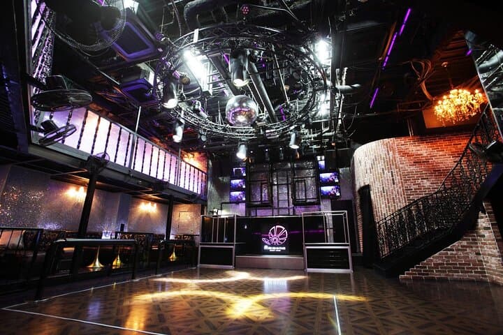 Ammona Nightclub VIP Package for Foreign Guests in Osaka