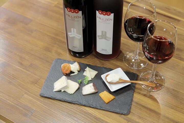 Enjoy Hiruzen Wine and Savor Cheese Fondue