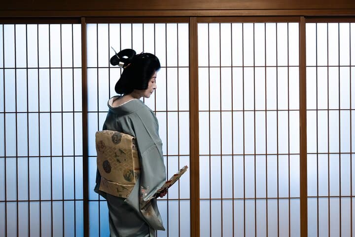 Kanazawa Geisha Beyond the Performance