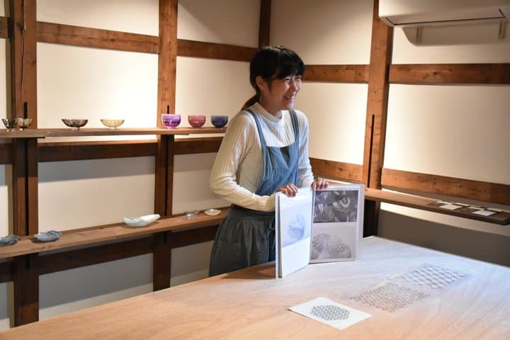 Glass Art Workshop with Gallery Tour in Kanazawa