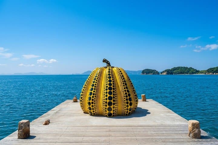 Naoshima Private Tour with Private Car