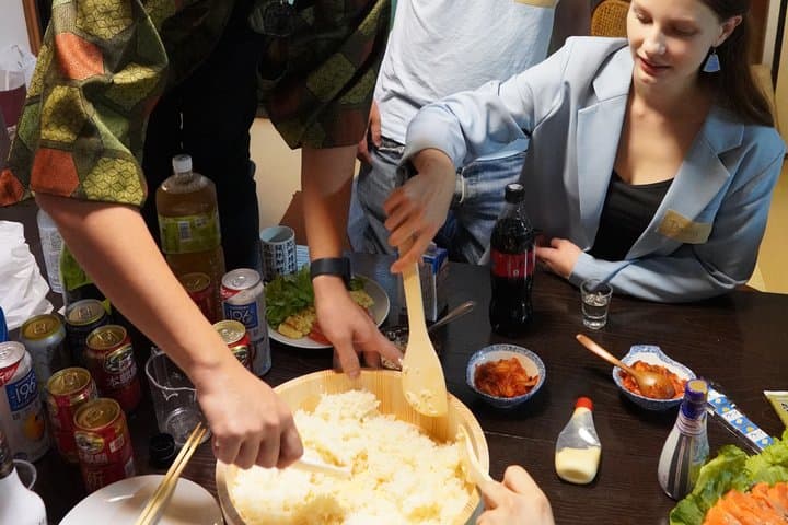 Okinawa Traditional Cooking Class and Makishi Market Tour in Naha