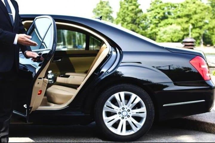 Private Transfer: Kansai Airport (KIX) to Osaka City
